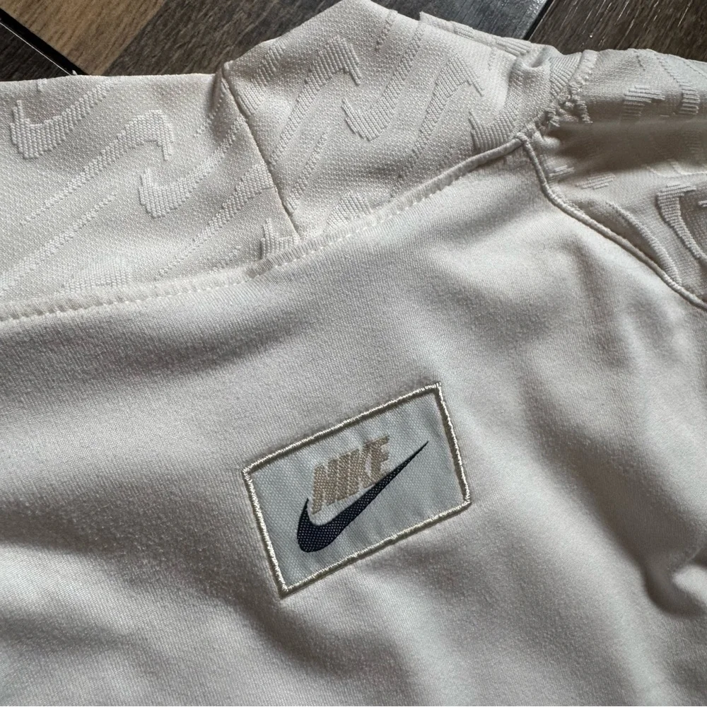 Nike Long Sleeve Athletic Top - Pale Cream/Off-White